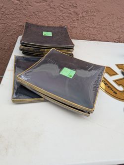 Black And Gold Plates 