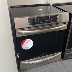 New Scratch And Dent Frigidaire Gallery 4 Burner Induction Slide In Stainless Steel Range. 1 Year Warranty 