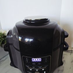Ninja Air Fryer / Bake /Roast/ Broil (Read Description)