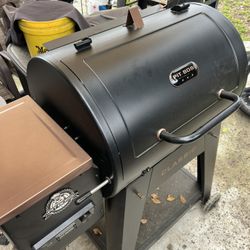 Pit Boss Pallet Smoker 