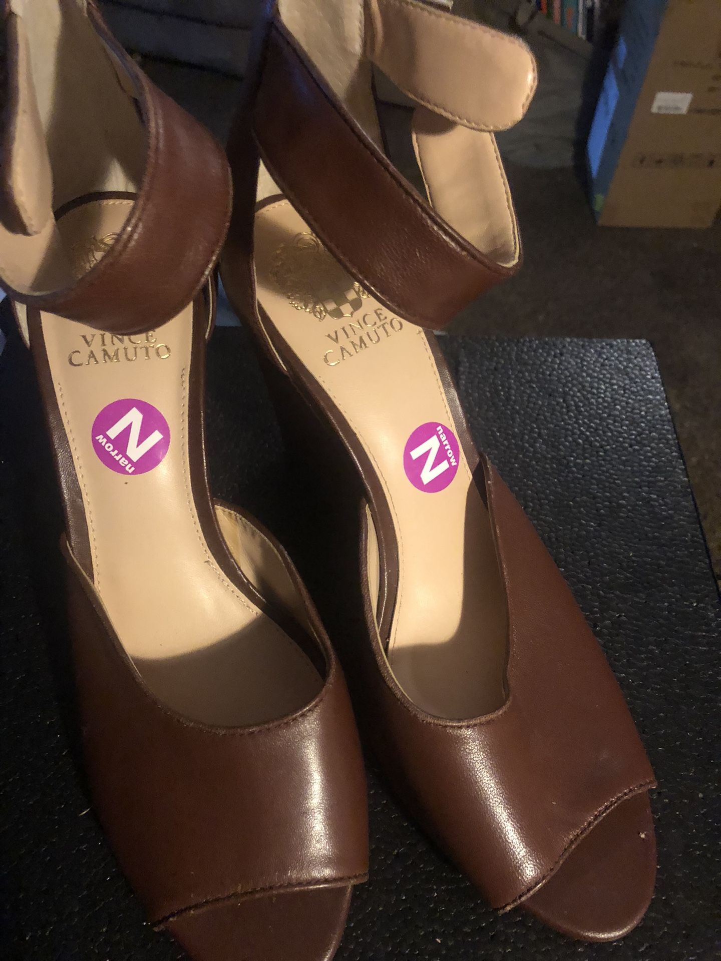 Vince CAMUTO 4 In Wedges Leather Size 11M