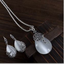 Vintage Elegant Silver Fashion Opal