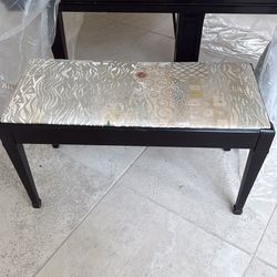 Free piano bench