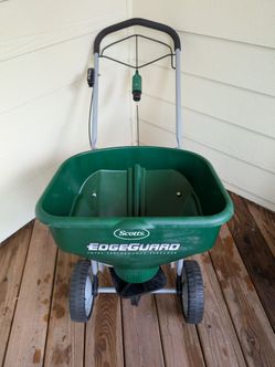 Scott's Edge Guard Broadcast Spreader