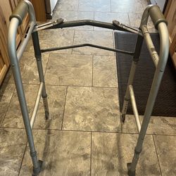 Adjustable/Foldable Walker