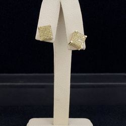 10k Yellow Gold Diamond Stud Earrings 