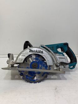 MAKITA XSR01 36V Brushless Cordless Rear Handle 7-1/4 in. Circular Saw
