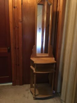 Mirror Stand
