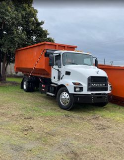 25 Yard Dumpster – Women’s Month Exclusive Deal