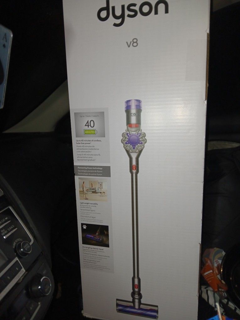 Dyson V8 Cordless $200$