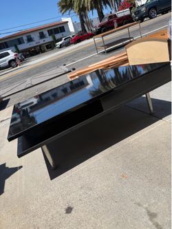 Black gloss coffee table
