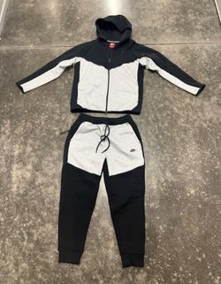 Nike tech