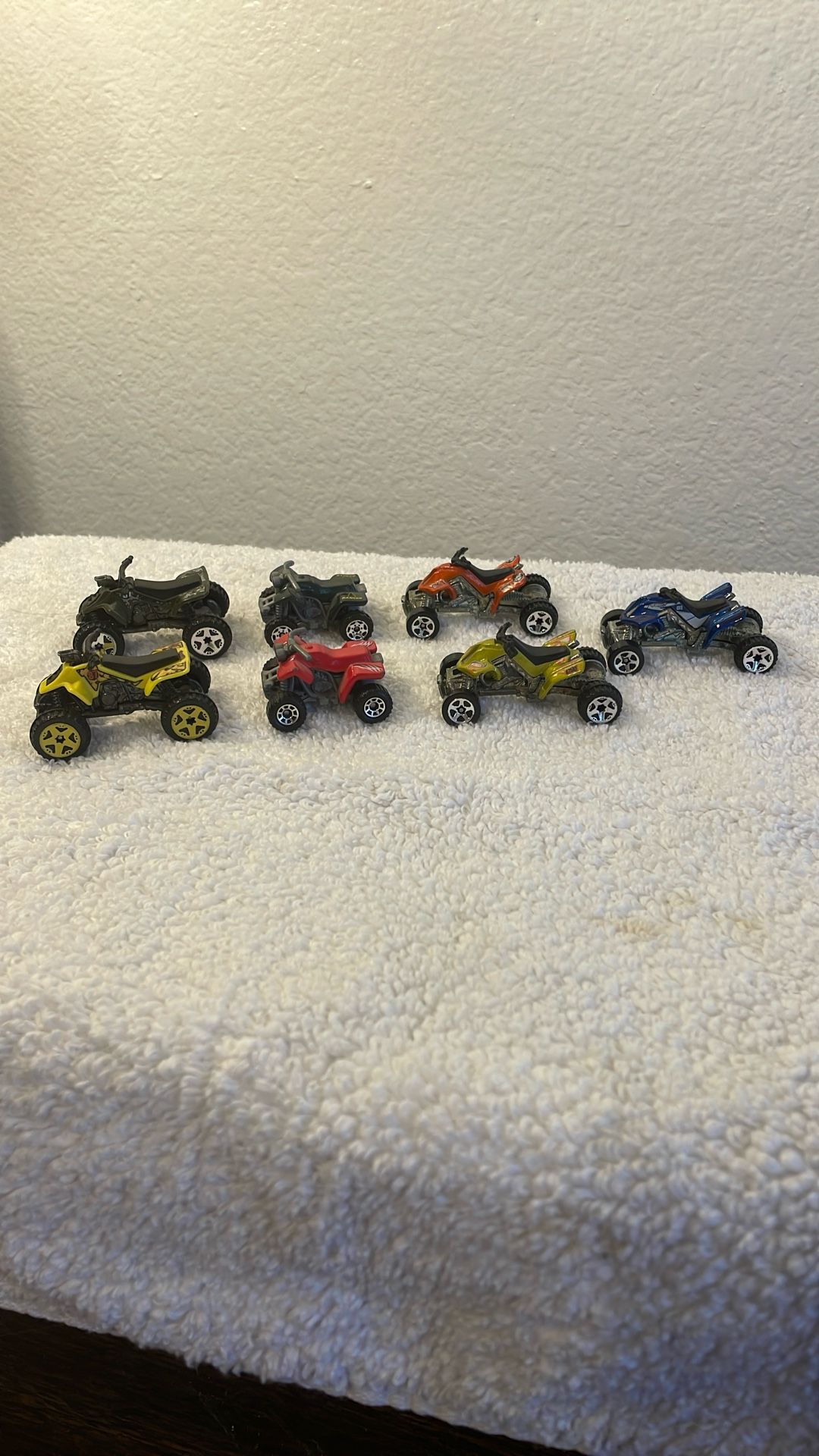 7-HOT WHEELS. ATV