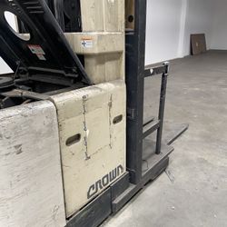 Forklift