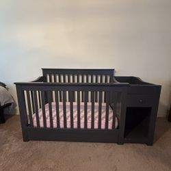 Baby Crib, With Storage, Changing Table And Drawers