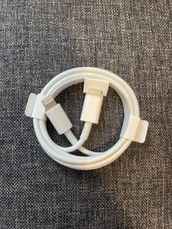 Brand New Apple USB-C To Lightning Cable For iPad/iPhone/EarPods
