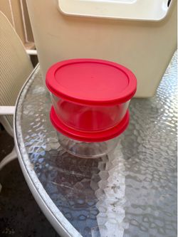 Set of two glass containers with lids