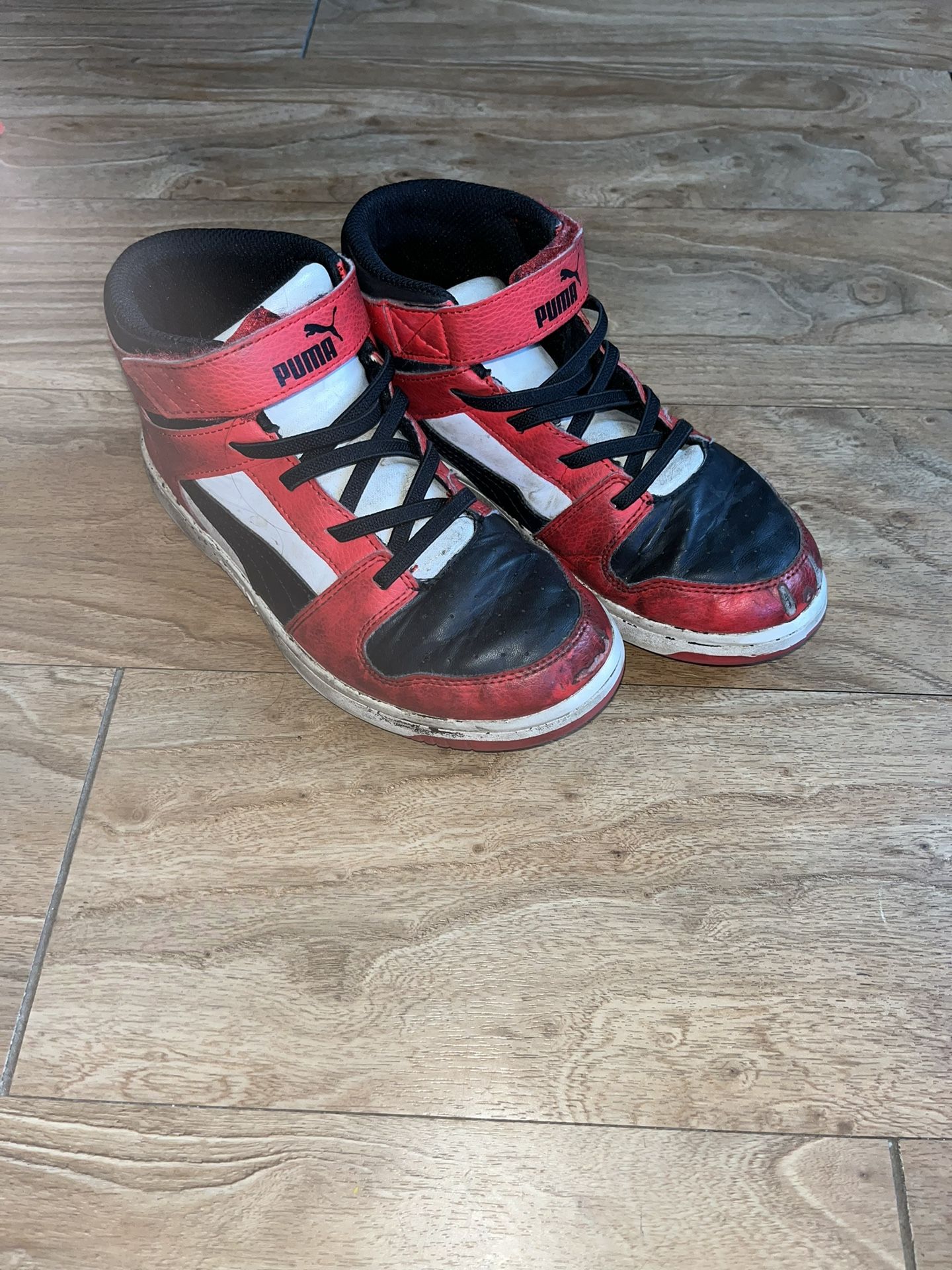 Boys Size 3 PUMA Shoes
