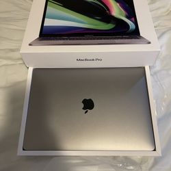 Apple MacBook Pro Space Grey 13” 2020 M1 Laptop Computer 8gb Ram 256gb hard drive Like New