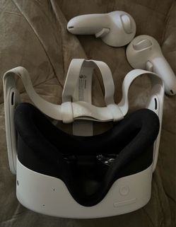 Meta Quest 3s VR Headset with Controllers