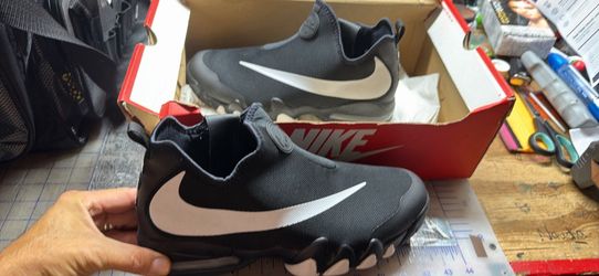 Nike big swoosh new shoes old classic new box