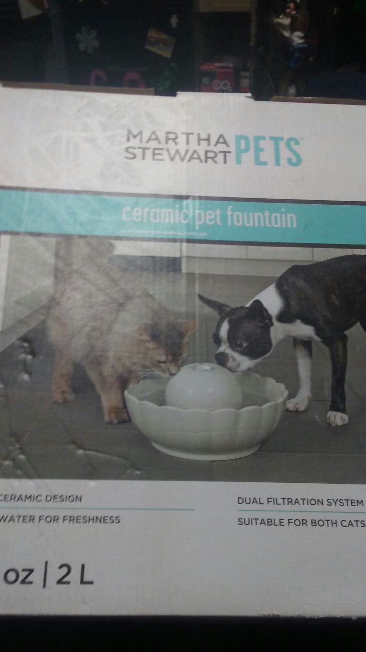 Ceramic pet fountain. By Martha Stewart pets