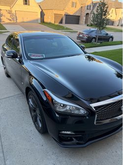 2016 Infiniti Q70