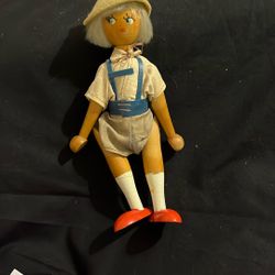 COLLECTABLE WOODEN PEG DOLL MADE IN POLAND 