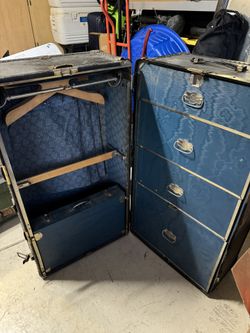 Vintage Wheary Steamer Trunk