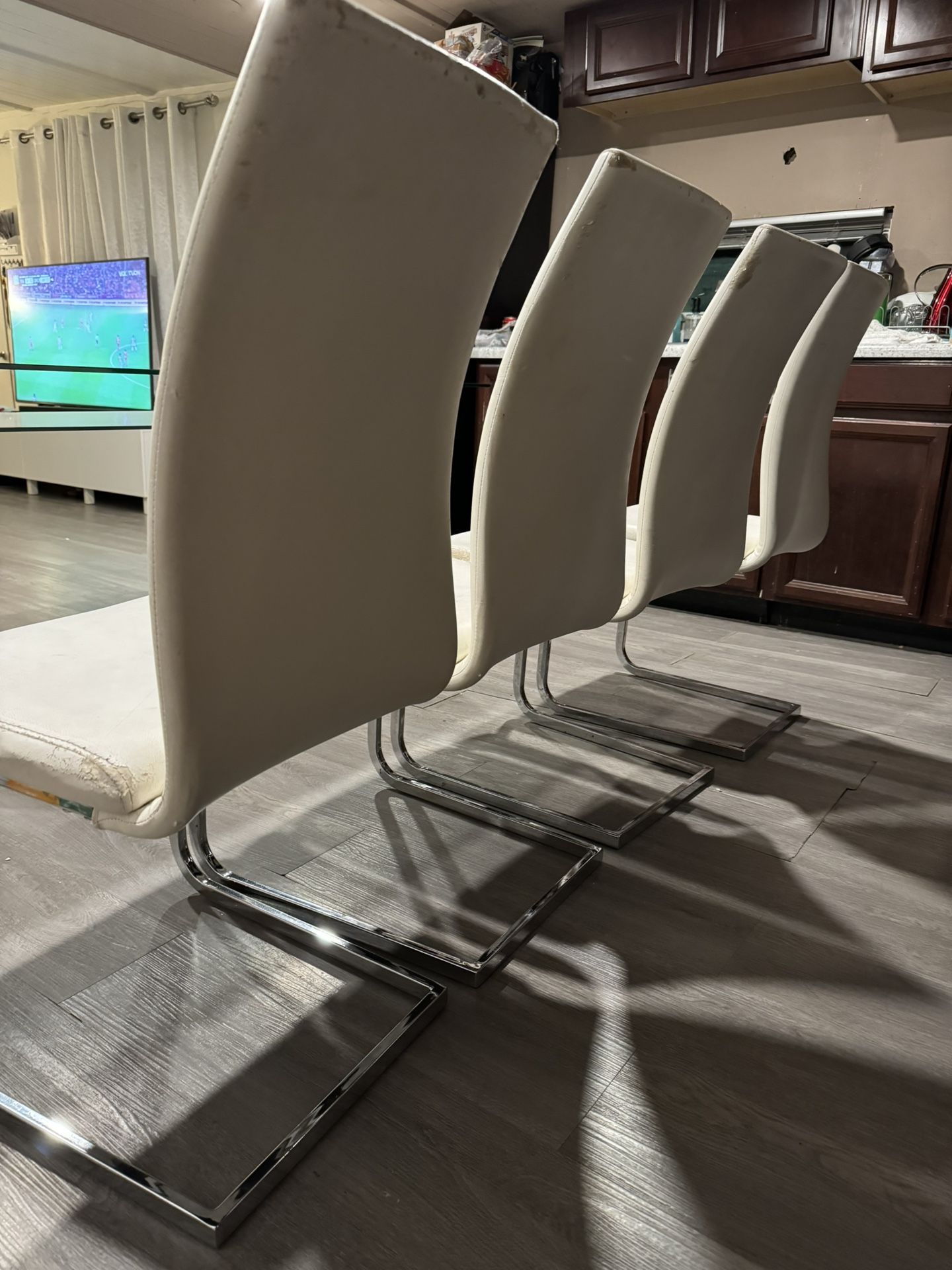 Dining Table with 4 Chairs