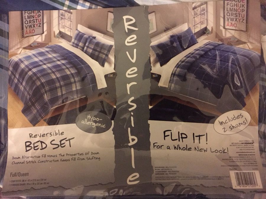 Bed bath and beyond comforter with 2 pillow shams