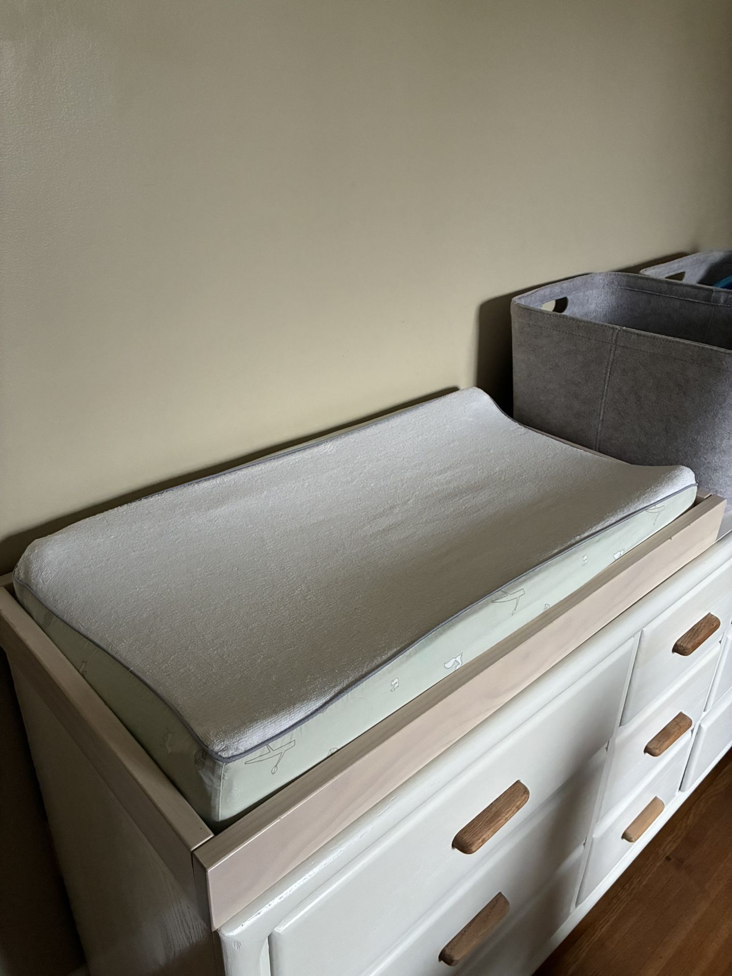 Table Top Changing Station