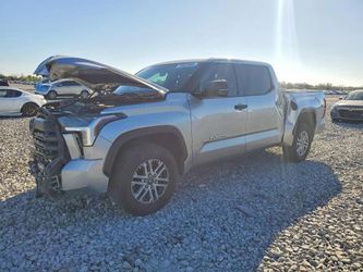 2025 Toyota Tundra CrewMax
