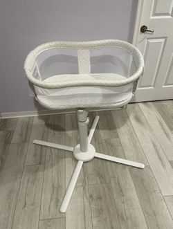 Halo Swivel Bassinet (bassiNest) Bedside Bassinet