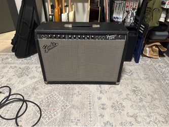 Modded Fender frontman 212r