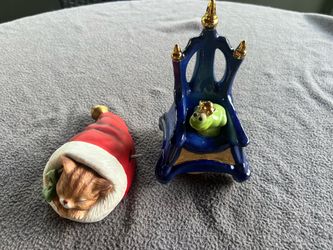 Vintage Ceramic Music Boxes - 1987 Schmid Cat & Sankyo Frog Prince