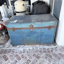 Vintage Storage trunk
