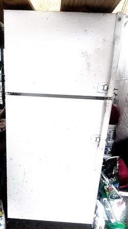 GE REFRIGERATOR