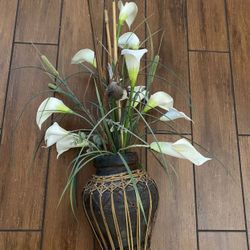 White Calla Lily Flowers  with Vase 