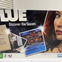 CLUE Discover The Secrets Hasbro 2008 Family Game Board. Parker Brothers