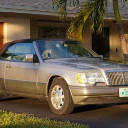 1995 Mercedes E300 Cabriolet (W124)
