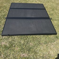Chevy / GMC HD Tonneau Cover