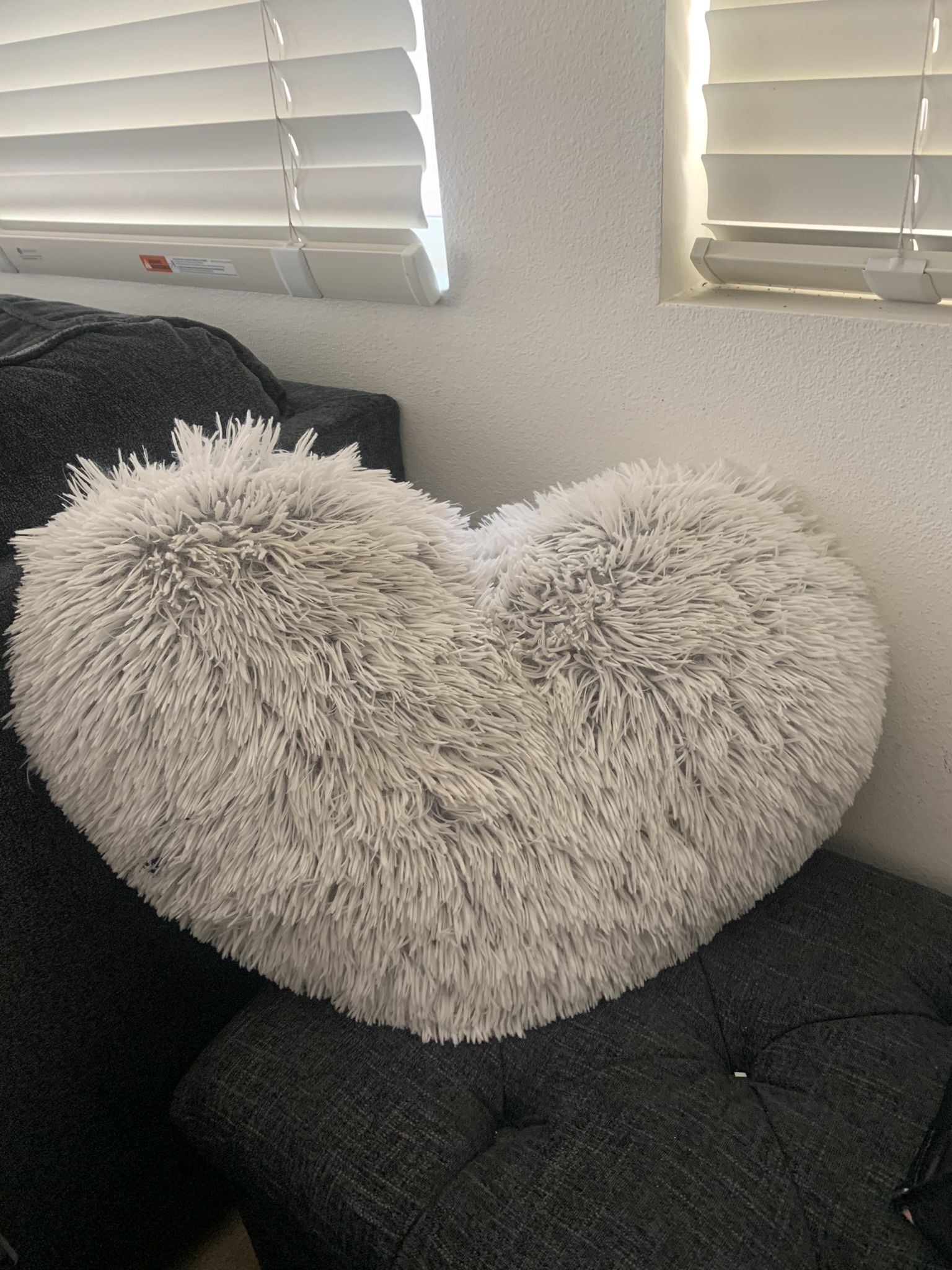 Giant White Fluffy Pillow Couch Throw Bed