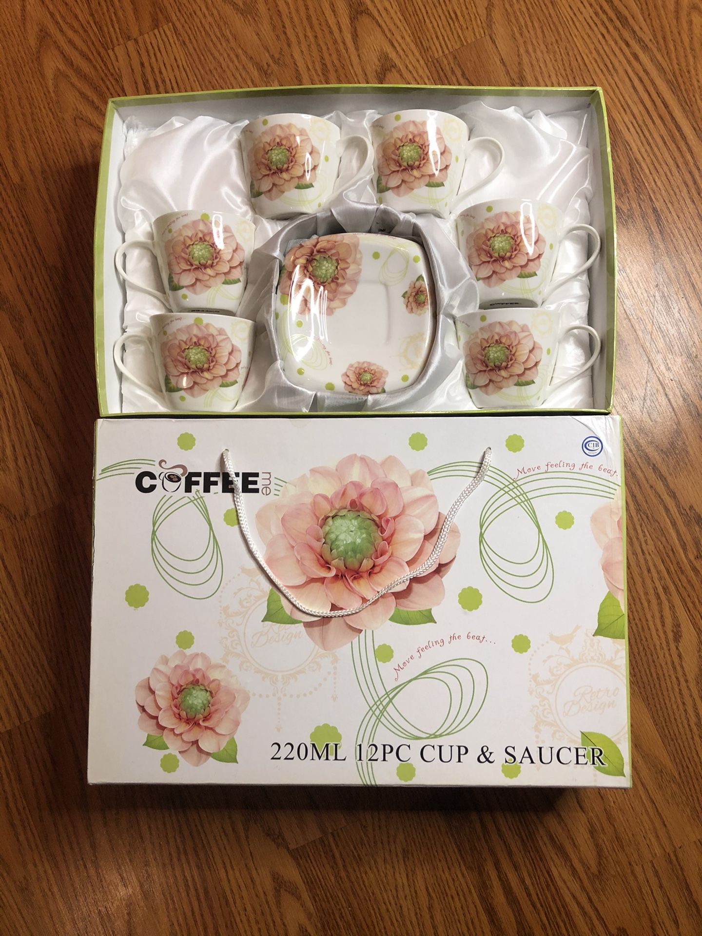 12pc Cup & Saucer Set