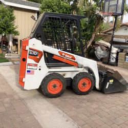 Bobcat se renta s70 con cuchara de 44 pulgadas 