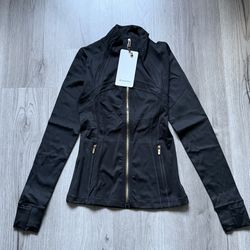 NEW Lululemon Black Zip Jacket Women Size 2 Lightweight Athletic Running Gym 