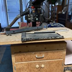 Craftsman Saw With Table 