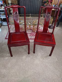 Beautiful set of Rosewood chairs with Dragon carvings