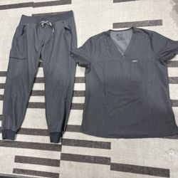 FIGS medium Graphite scrub Set