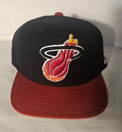 Vintage NBA Mitchell N Ness Miami Heat Cap